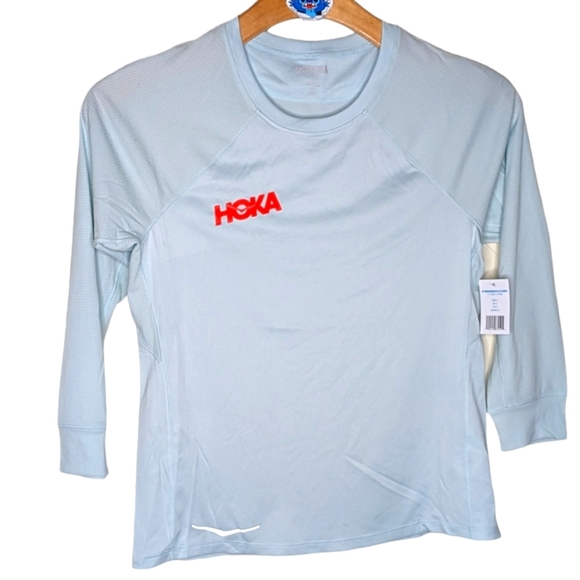 Woman's Blue HOKA PERFORMANCE 3/4 SLEEVE TOP - Picture 5 of 6